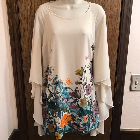 Cecico Dresses & Skirts - Cecico Tunic Dress Butterfly’s and Flowers Size M